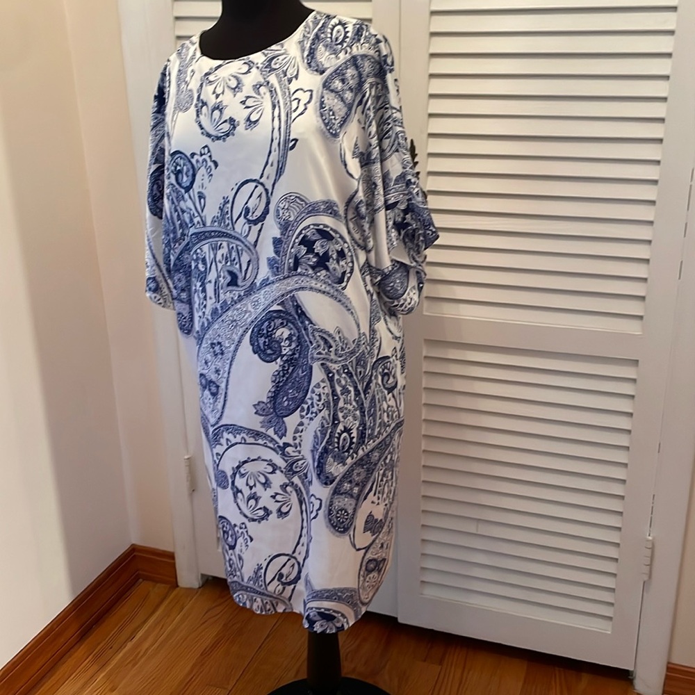 New  dress tunic style Chico’s size 3(16) silky material lining 3/4 sleeves